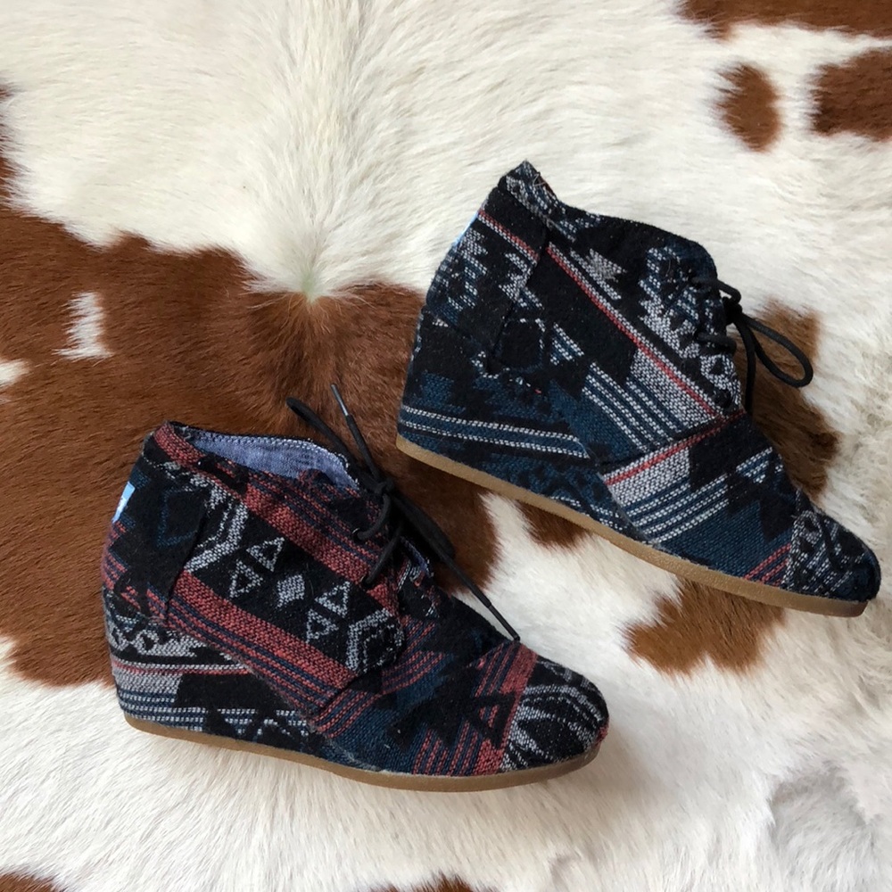 TOMS Navajo Printed Wedges